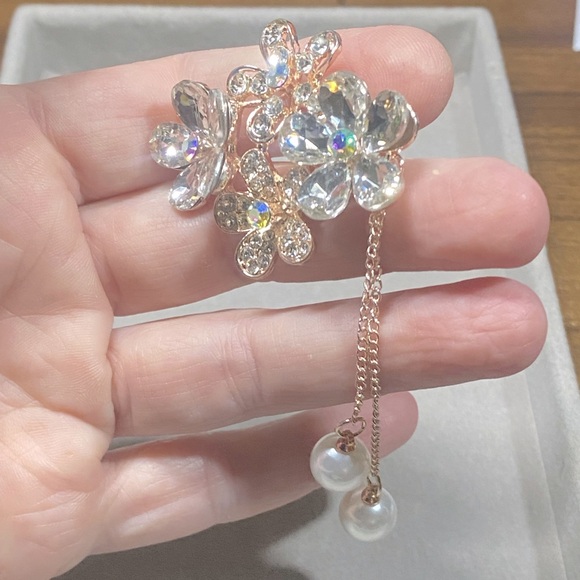 Sparkling Blossom Pearl Brooch With Aurora Borealis Crystals & Dangling Pearls - Picture 4 of 6